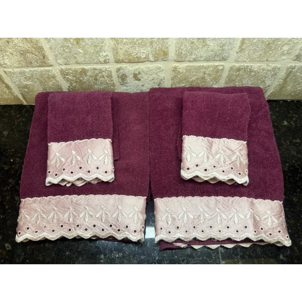 Vintage Cannon Towels Set Burgundy Pink Maroon Satin Lace Trim Bathroom‎ Linens